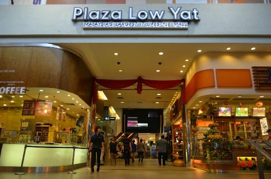 plaza-low-yat
